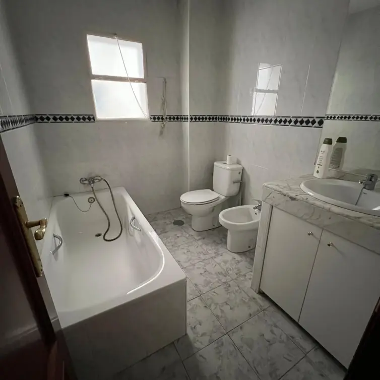 Sale of middle floor apartment in Málaga Centro