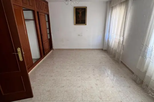 Image 6 thumb
