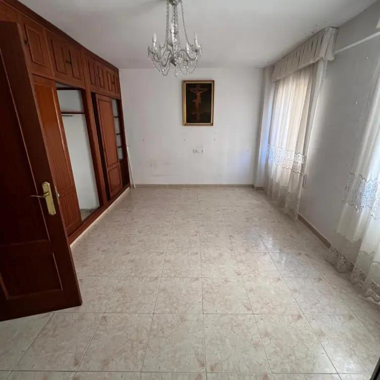 Sale of middle floor apartment in Málaga Centro