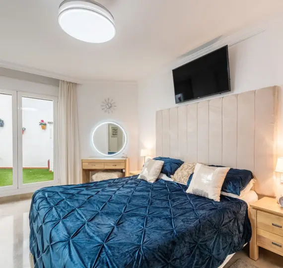 Sale of middle floor apartment in Benahavís