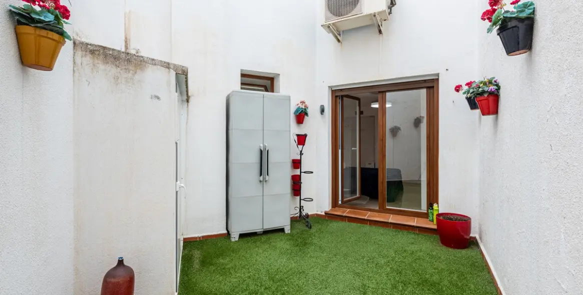 Sale of middle floor apartment in Benahavís 21