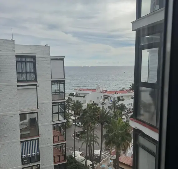 Sale of middle floor apartment in Marbella