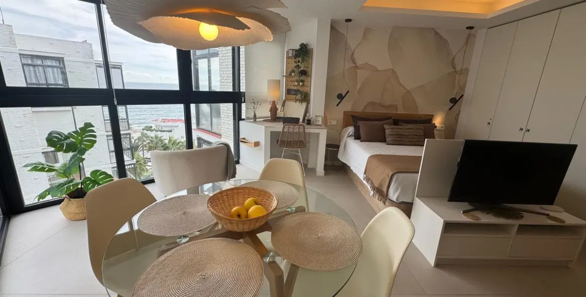 Sale of middle floor apartment in Marbella 3