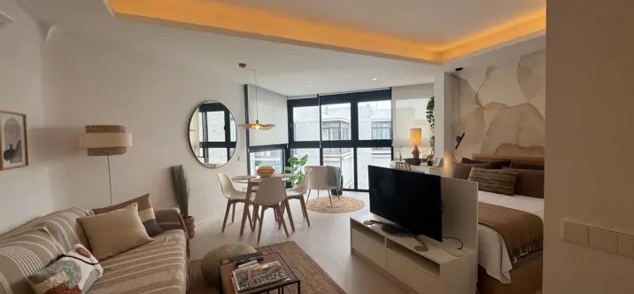 Sale of middle floor apartment in Marbella 3