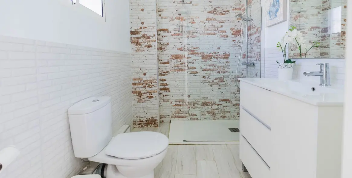 Sale of middle floor apartment in Calahonda 14