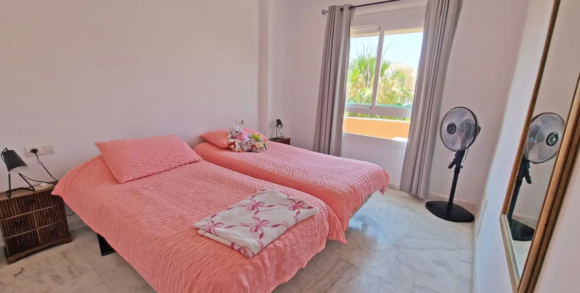 Sale of penthouse in Riviera del Sol 27
