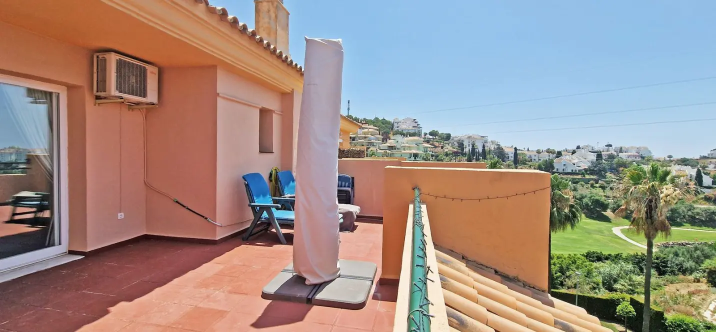 Sale of penthouse in Riviera del Sol 0