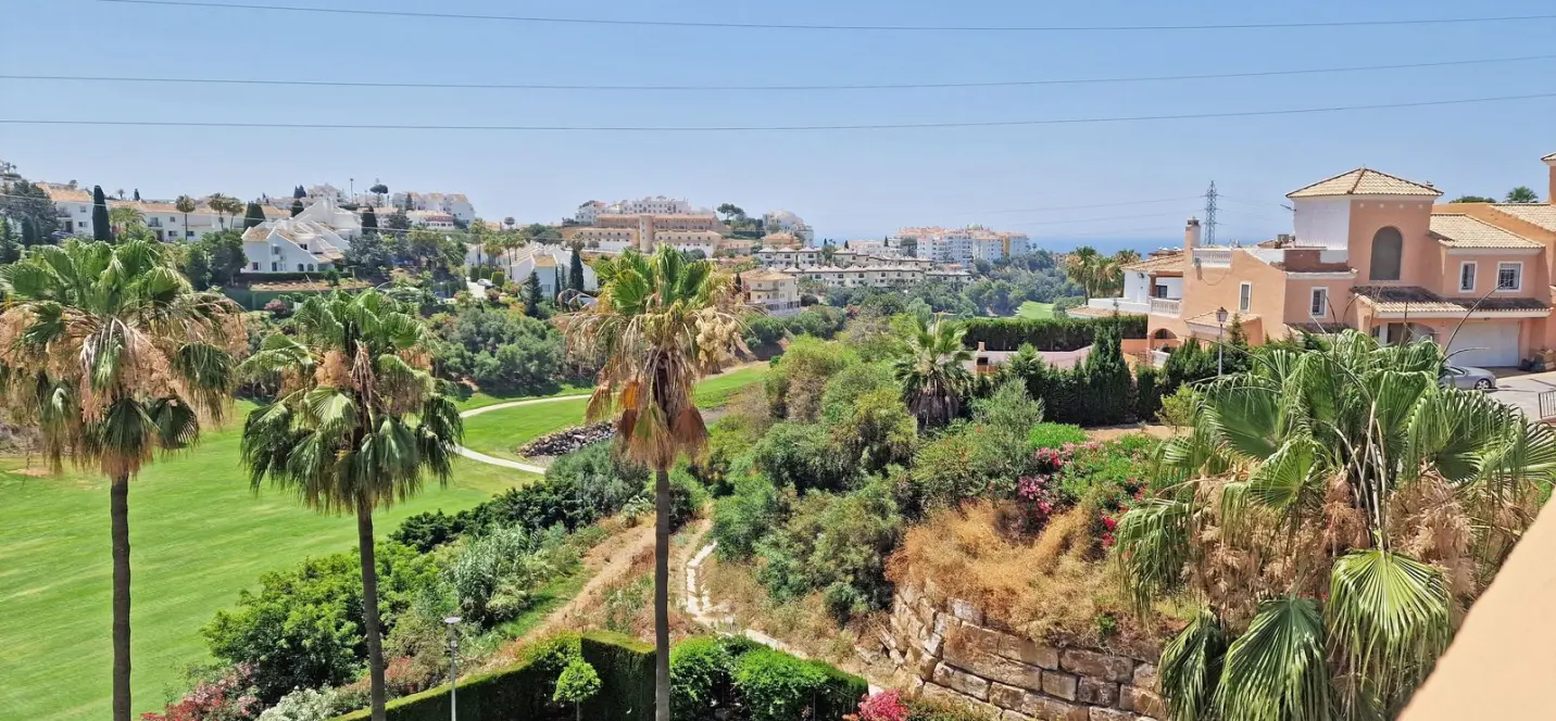 Sale of penthouse in Riviera del Sol 4