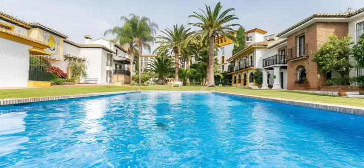 Продажа двухуровневого пентхауса в Fuengirola 0