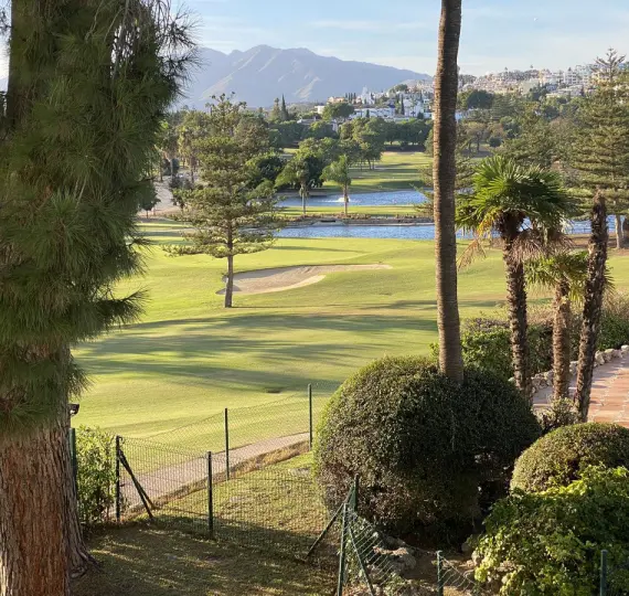 Sale of middle floor apartment in Mijas