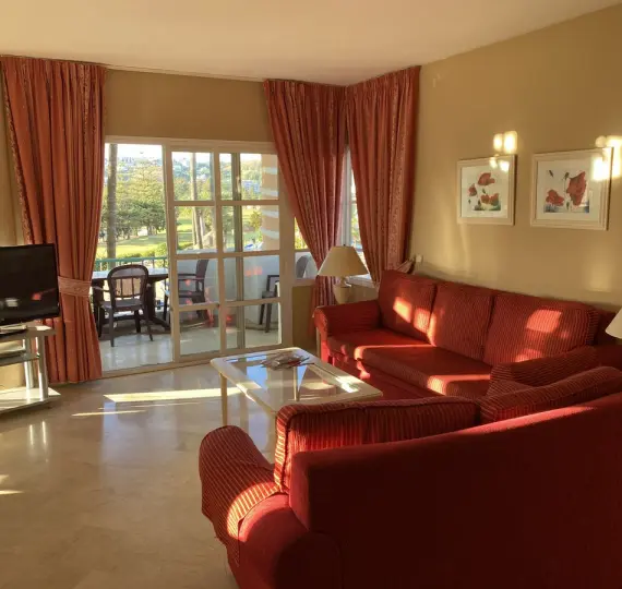 Sale of middle floor apartment in Mijas