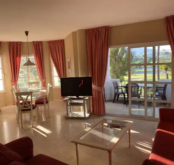 Sale of middle floor apartment in Mijas