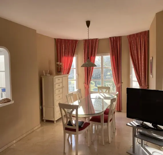 Sale of middle floor apartment in Mijas