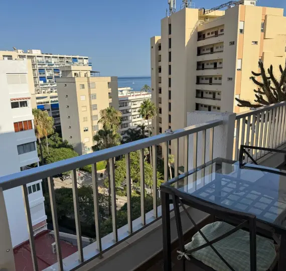 Sale of middle floor apartment in Marbella