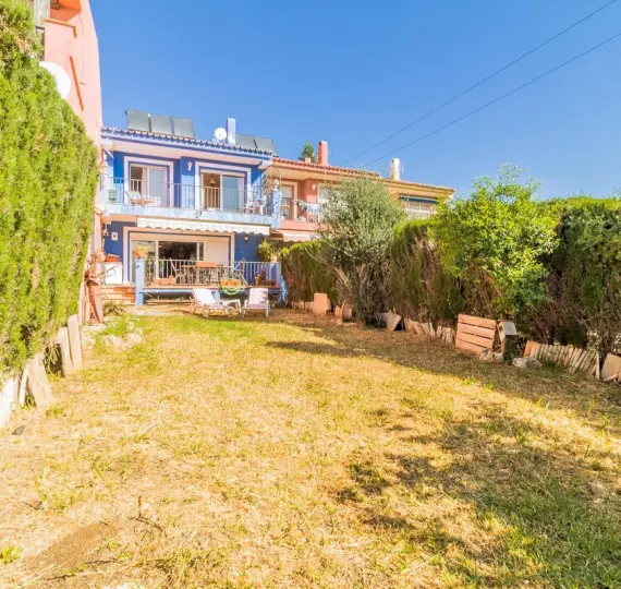 Sale of townhouse in Estepona
