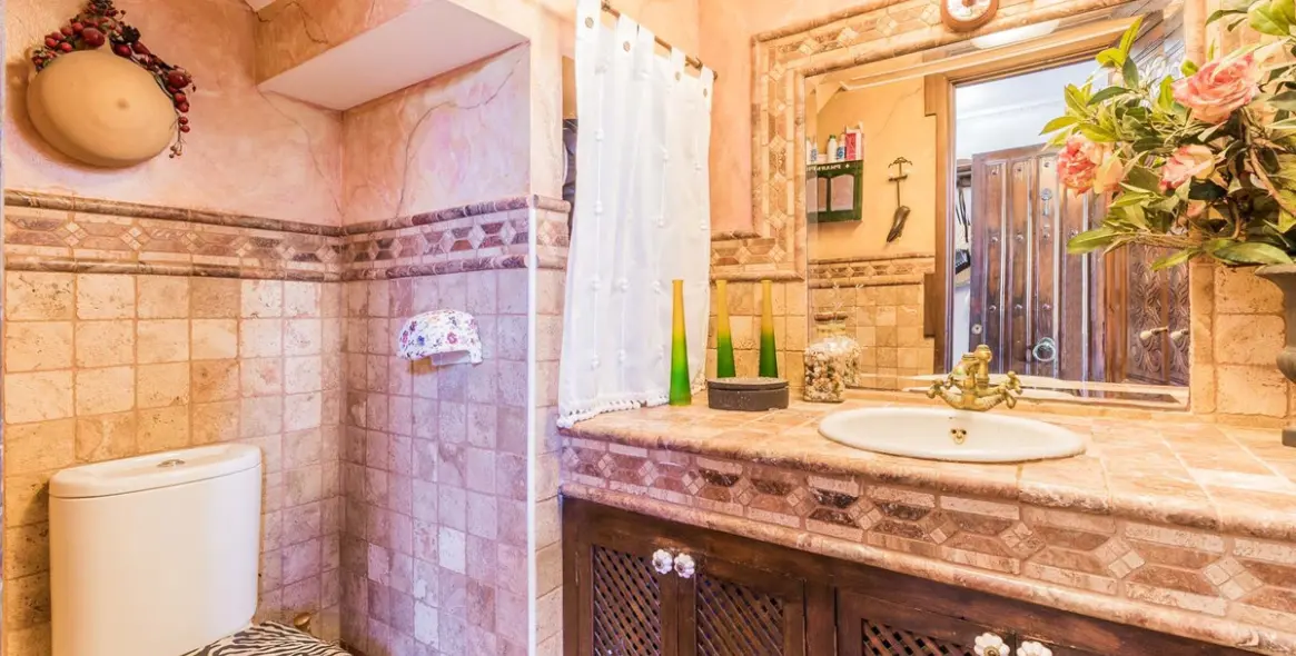 Sale of townhouse in Estepona 6