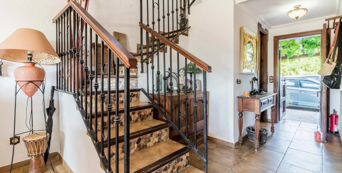 Sale of townhouse in Estepona 12