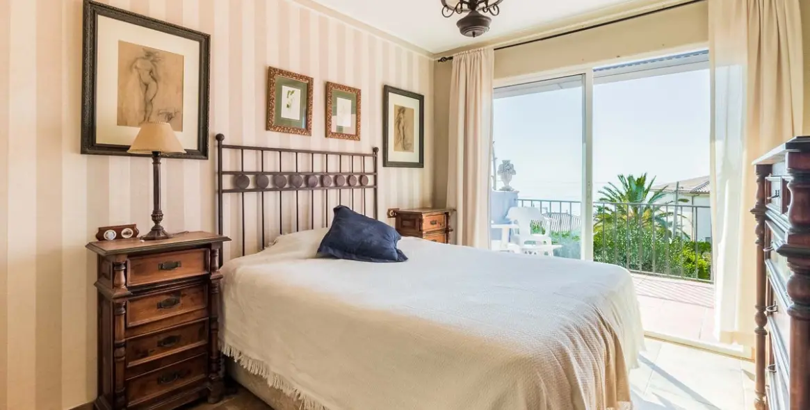 Sale of townhouse in Estepona 13