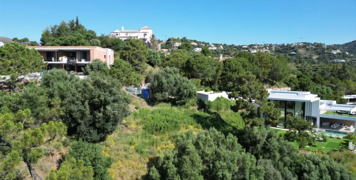 Продажа  жилого участка в Benahavís 2