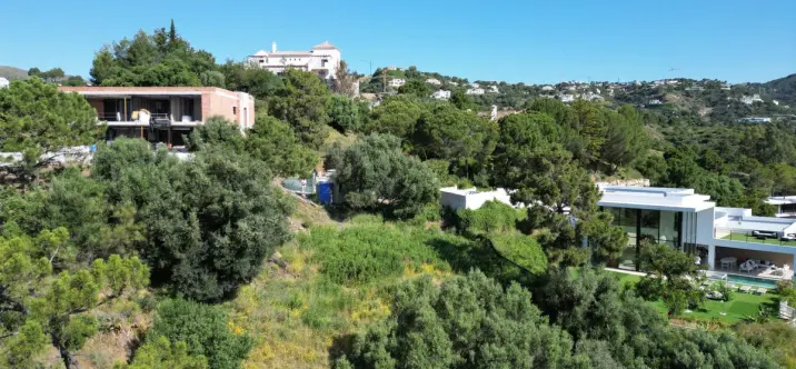 Продажа  жилого участка в Benahavís 1