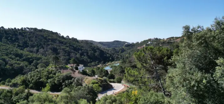 Продажа  жилого участка в Benahavís 2