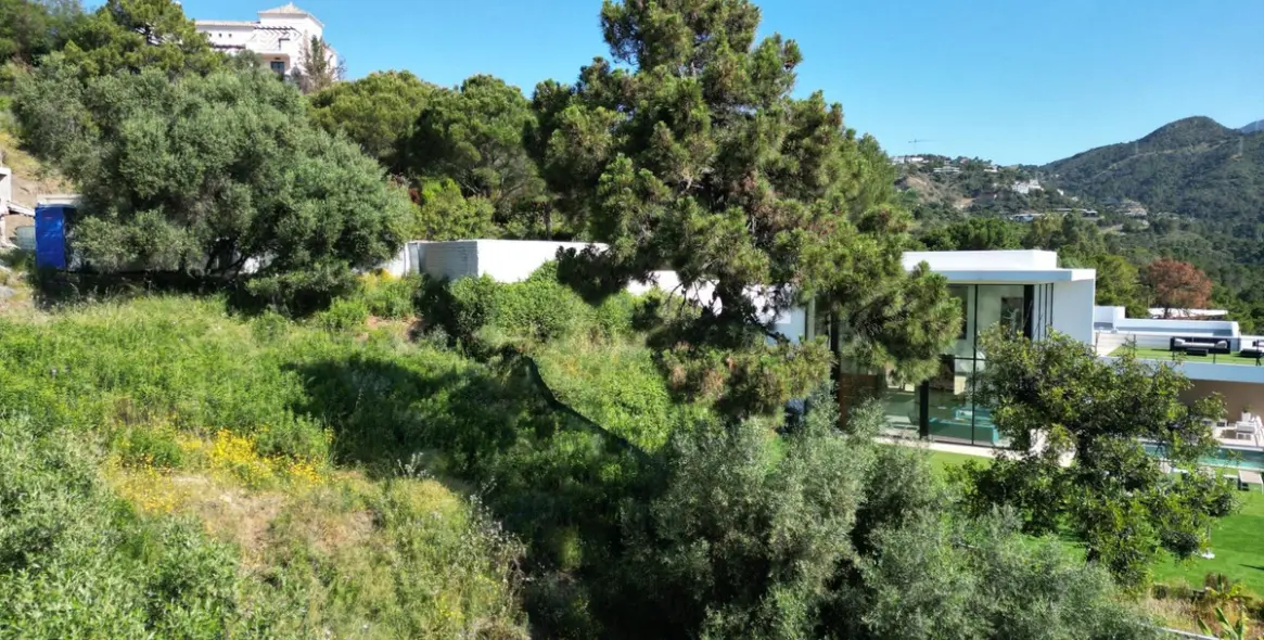 Продажа  жилого участка в Benahavís 12