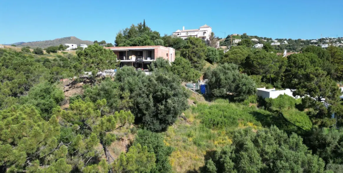 Продажа  жилого участка в Benahavís 18