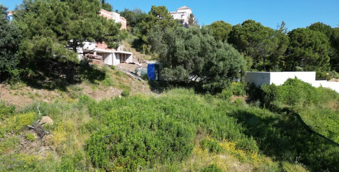 Продажа  жилого участка в Benahavís 19