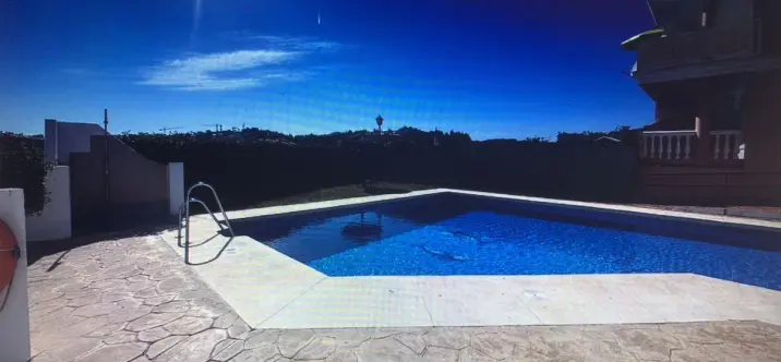 Sale of ground floor apartment in El Faro 0