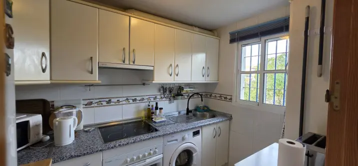 Sale of ground floor apartment in El Faro 4