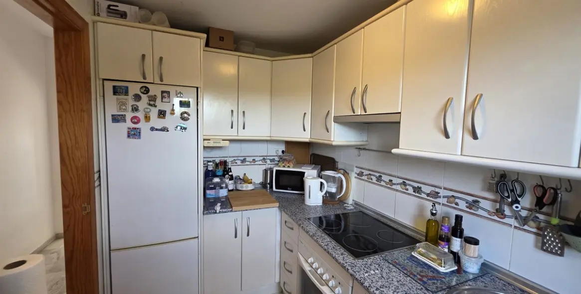 Sale of ground floor apartment in El Faro 6