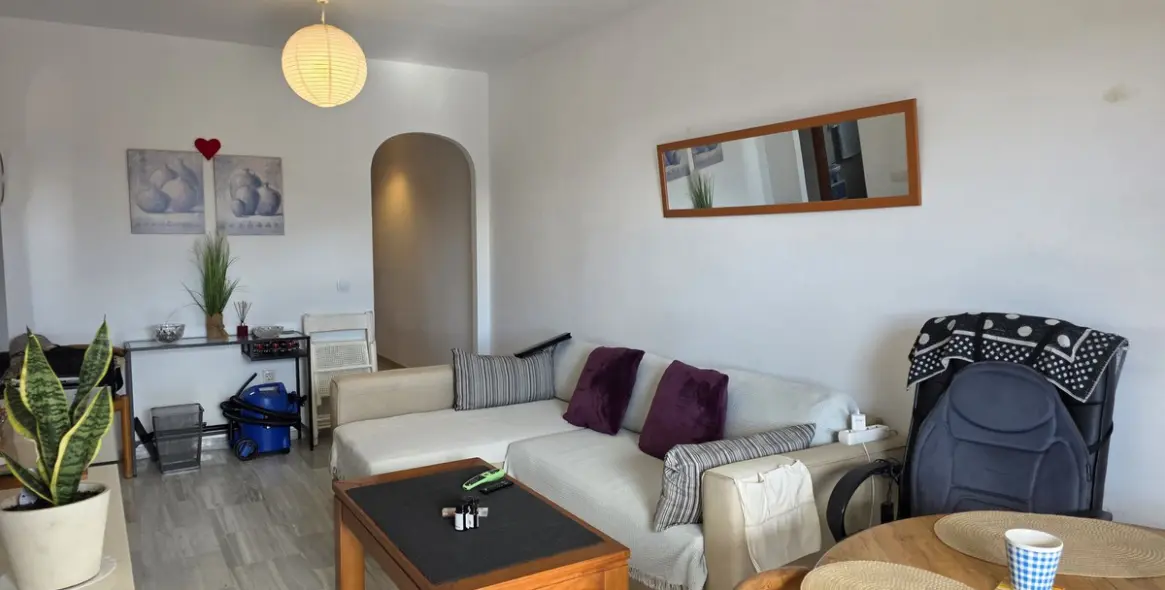 Sale of ground floor apartment in El Faro 10