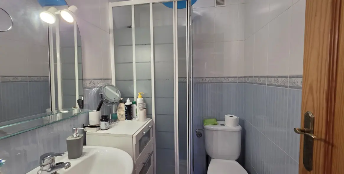 Sale of ground floor apartment in El Faro 15