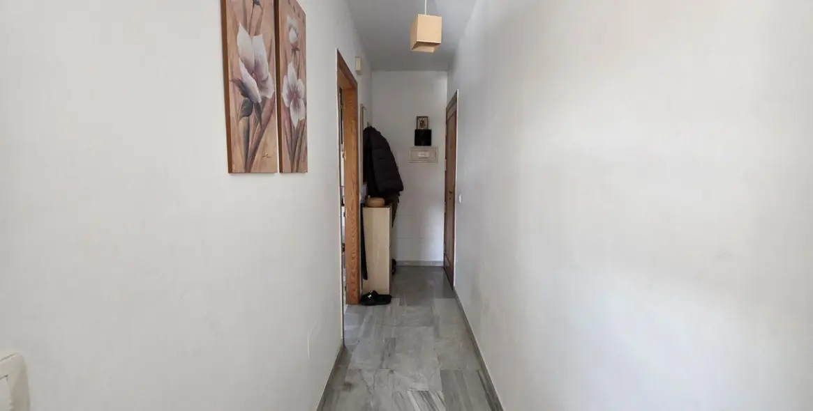 Sale of ground floor apartment in El Faro 17