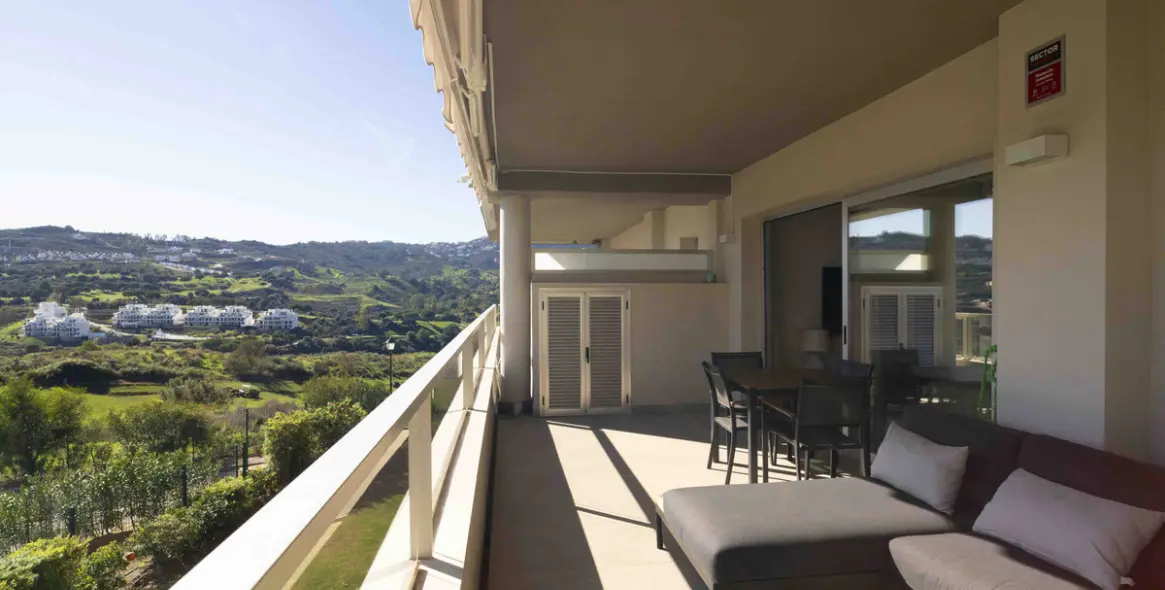 Sale of middle floor apartment in La Cala Golf 10