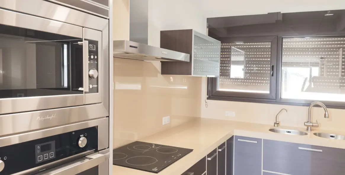 Sale of penthouse duplex in Estepona 1