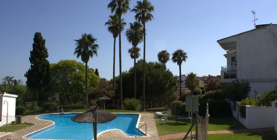 Sale of penthouse duplex in Estepona 3