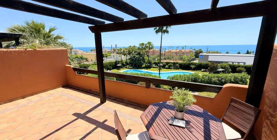 Продажа апартаментов на среднем этаже в Estepona 7