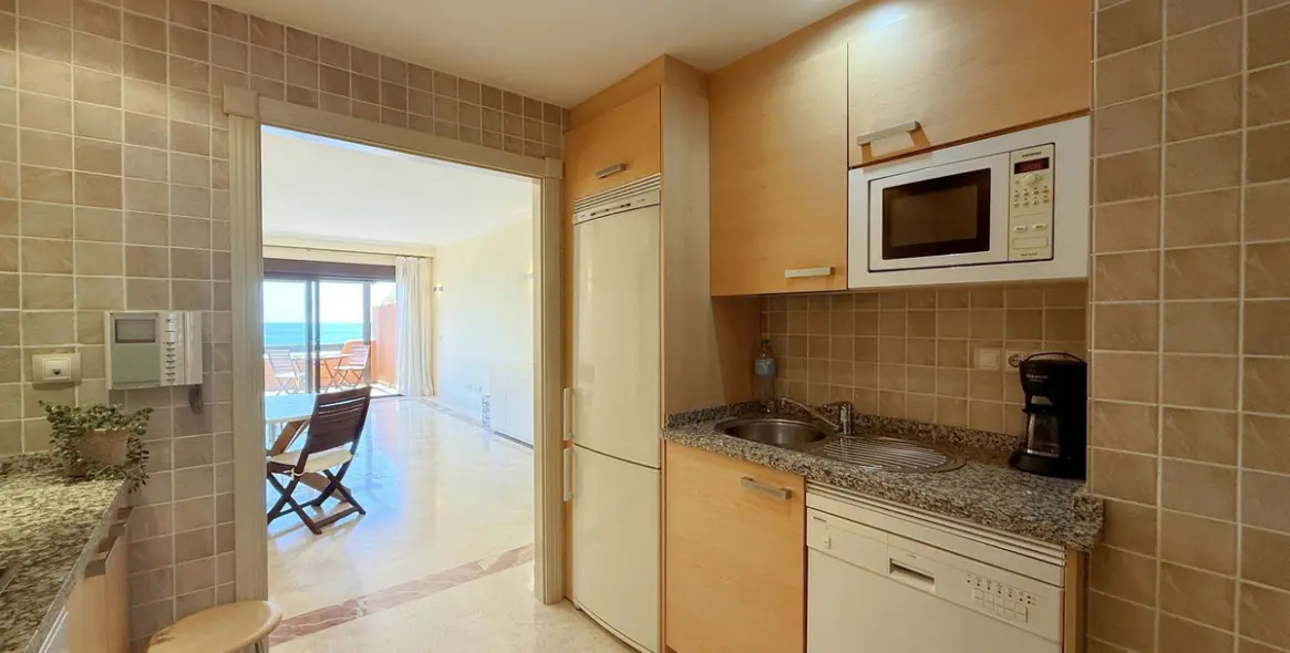 Продажа апартаментов на среднем этаже в Estepona 17