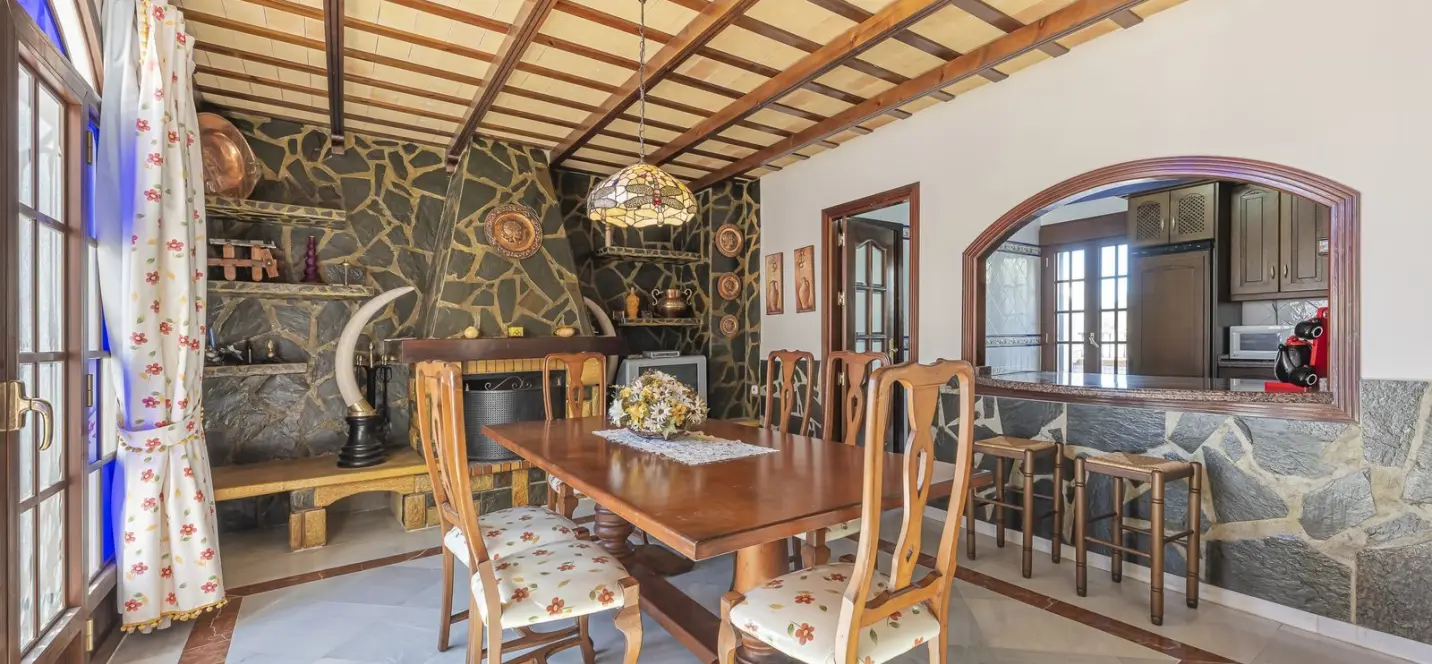 Sale of townhouse in Gaucín 2