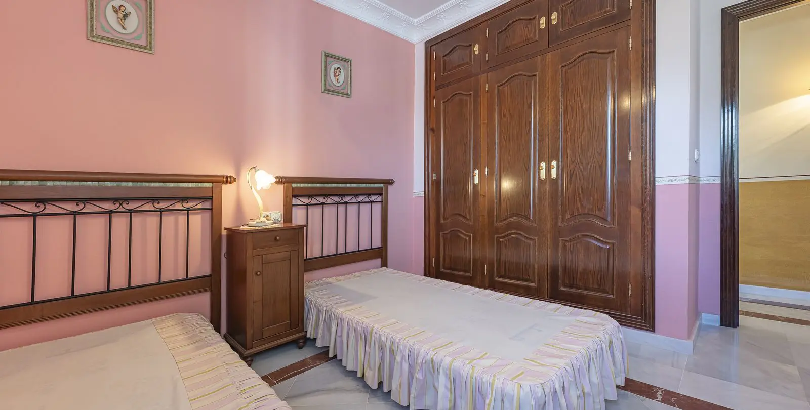 Sale of townhouse in Gaucín 13