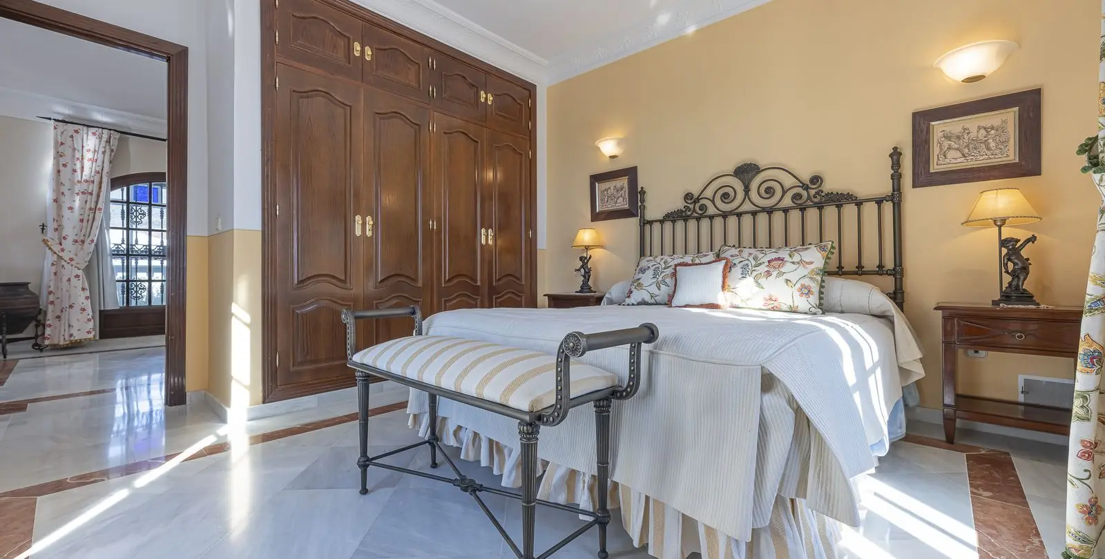 Sale of townhouse in Gaucín 14