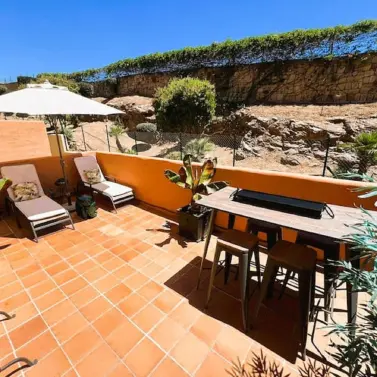 Продажа апартаментов на среднем этаже в Elviria