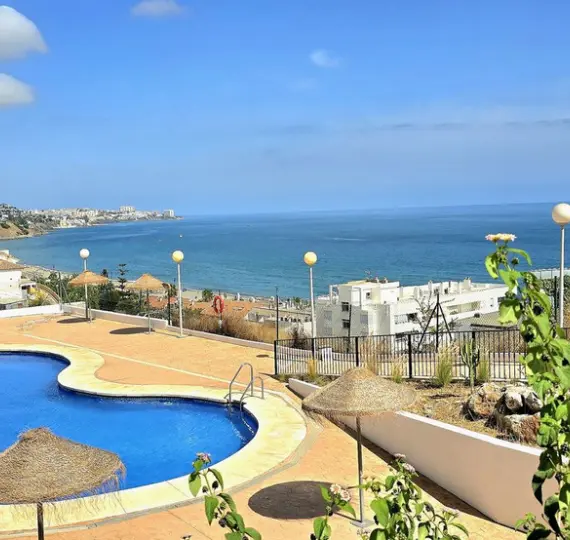 Продажа апартаментов на среднем этаже в Fuengirola