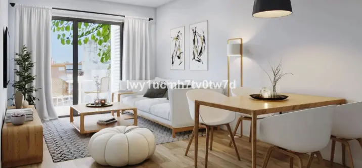 Sale of middle floor apartment in Málaga 1