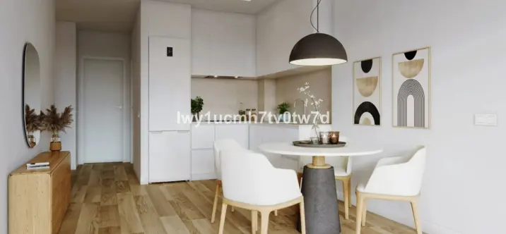 Sale of middle floor apartment in Málaga 2