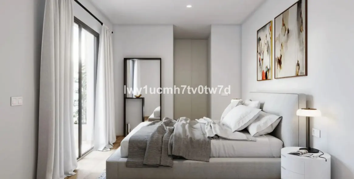 Sale of middle floor apartment in Málaga 5