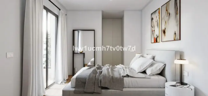 Sale of middle floor apartment in Málaga 4