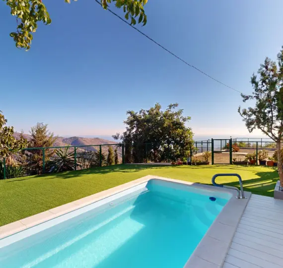 Sale of detached villa in Arenas