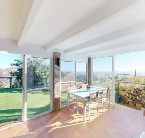 Sale of detached villa in Arenas
